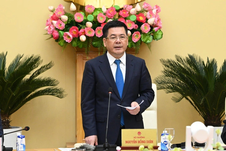 Minister of Industry and Trade Nguyen Hong Dien
